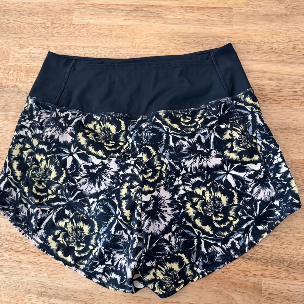 Oiselle Womens Floral Running Shorts Black Yellow Size 6 Pocket Athletic